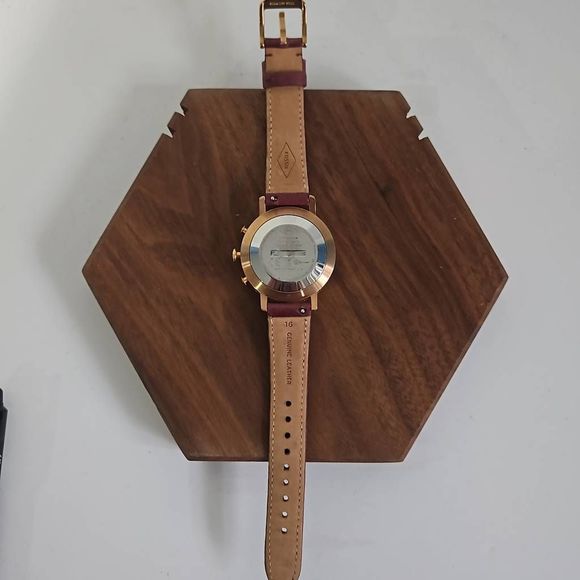 Fossil Hybrid Sample Watch Burgundy Wine Colored New Battery